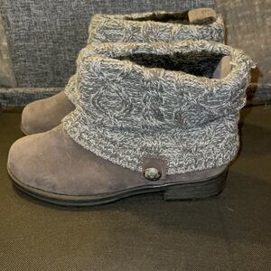 Gray Knit Cuff Ankle Boots